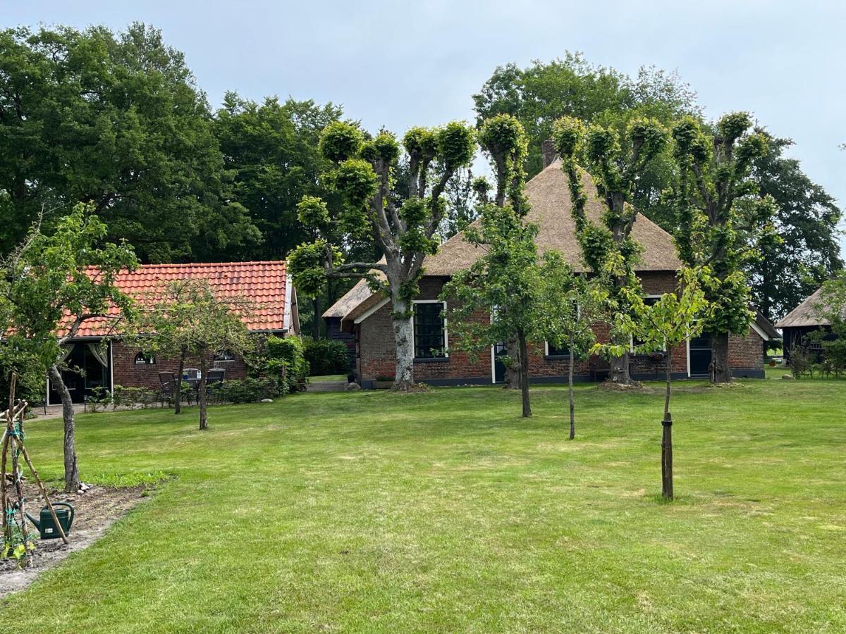 Landelijk Gelegen Huisje Op Erf Veeningen Экстерьер фото